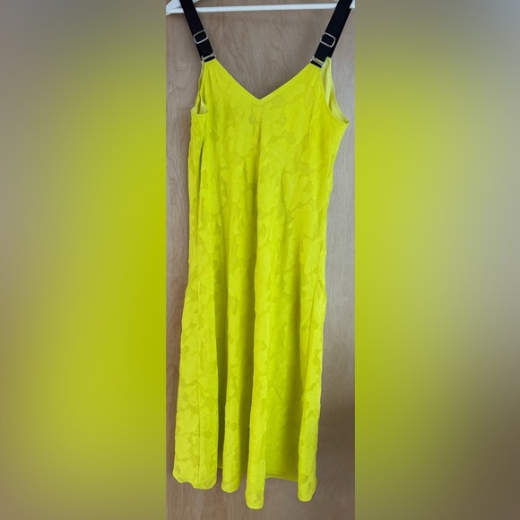 DKNY Clipped Jacquard Floral Dress - Picture 8 of 13